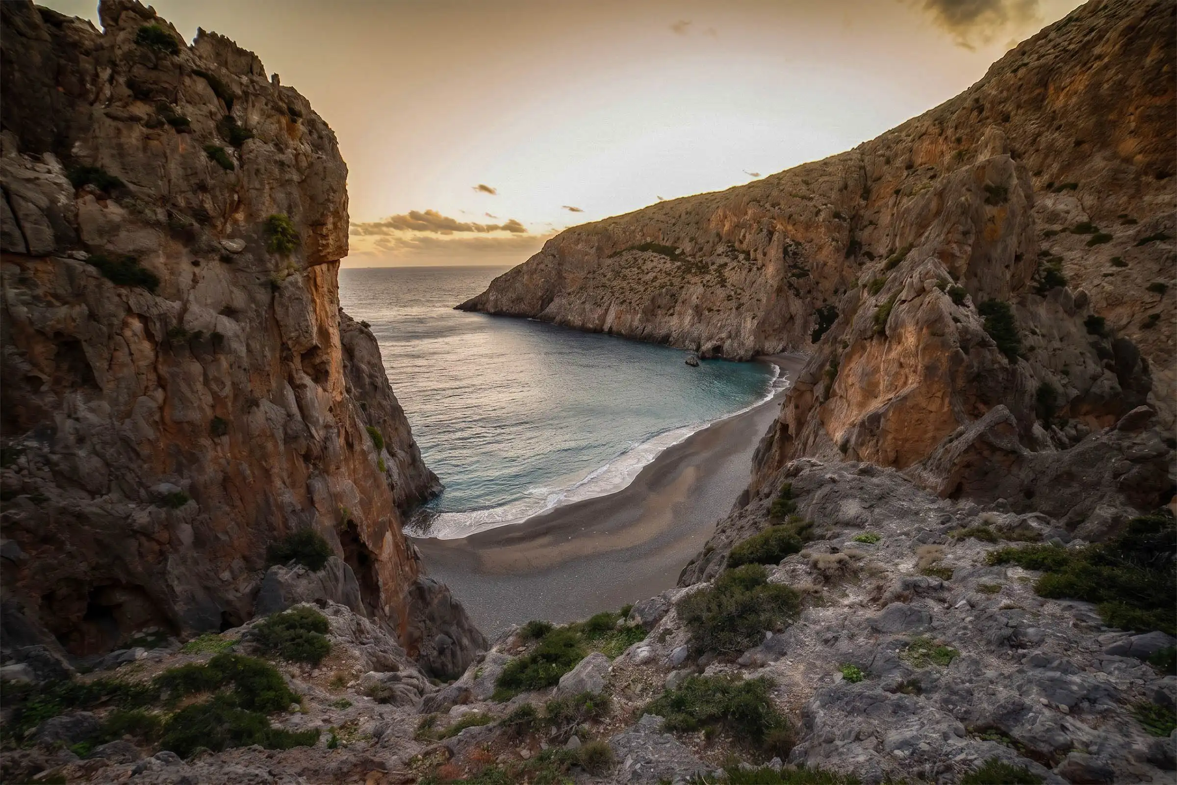 Private Jeep Tour to Agiofarago Beach to swim & Matala walk